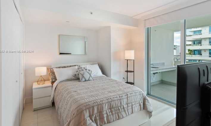 Small Image of 1150 101ST ST #502, Bay Harbor Islands Number 12