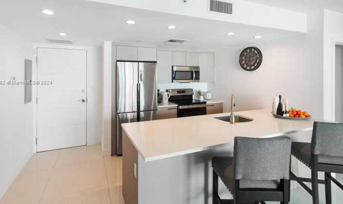 Small Image of 1150 101ST ST #502, Bay Harbor Islands Number 7