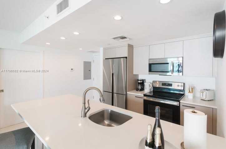 Small Image of 1150 101ST ST #502, Bay Harbor Islands Number 8