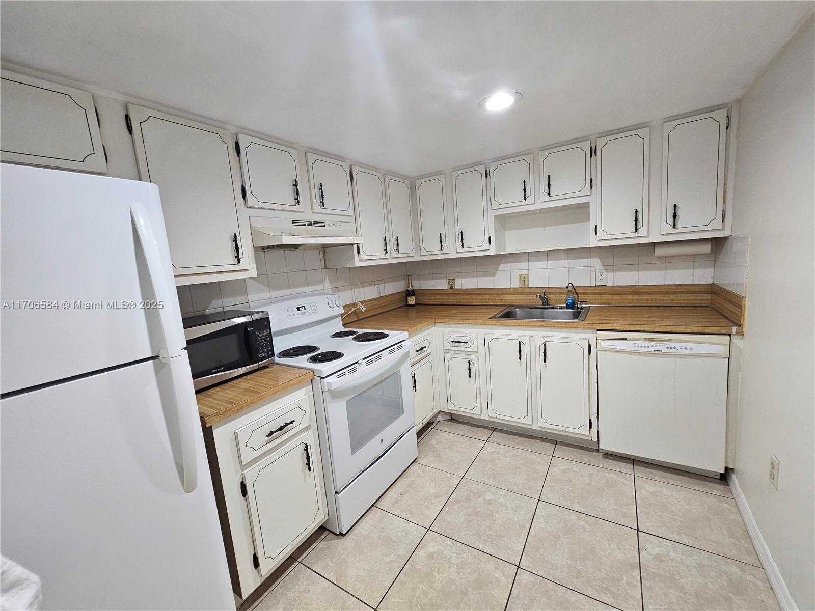 Small Image of 1681 NORTH WEST 70TH AVE #303, Plantation Number 9