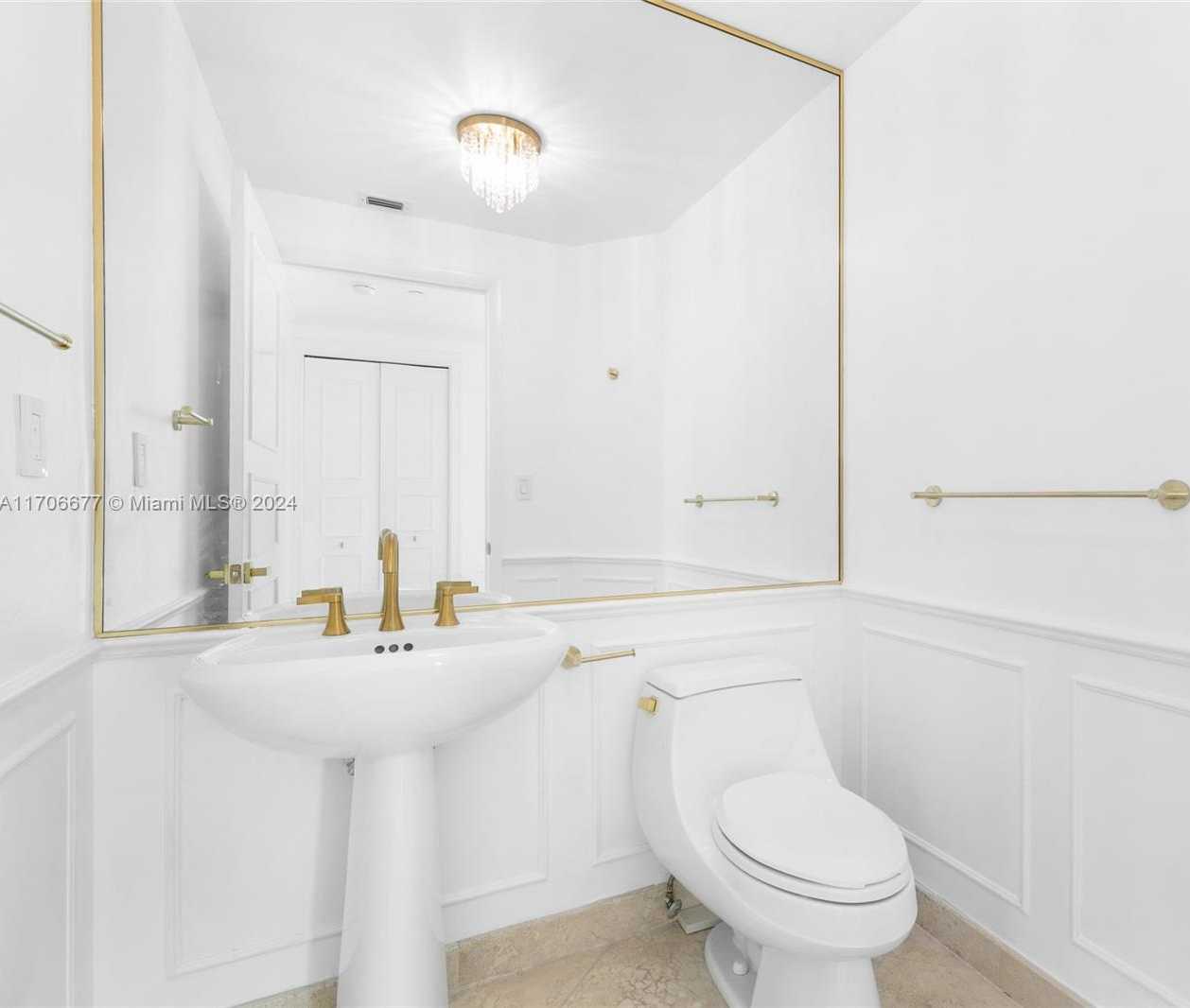 Small Image of 300 SOUTH POINTE DRIVE #801, Miami Beach Number 18