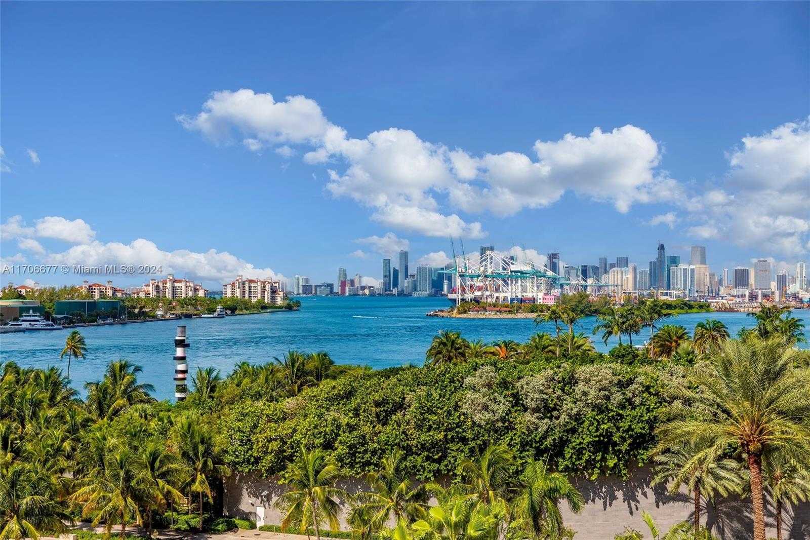 Small Image of 300 SOUTH POINTE DRIVE #801, Miami Beach Number 24