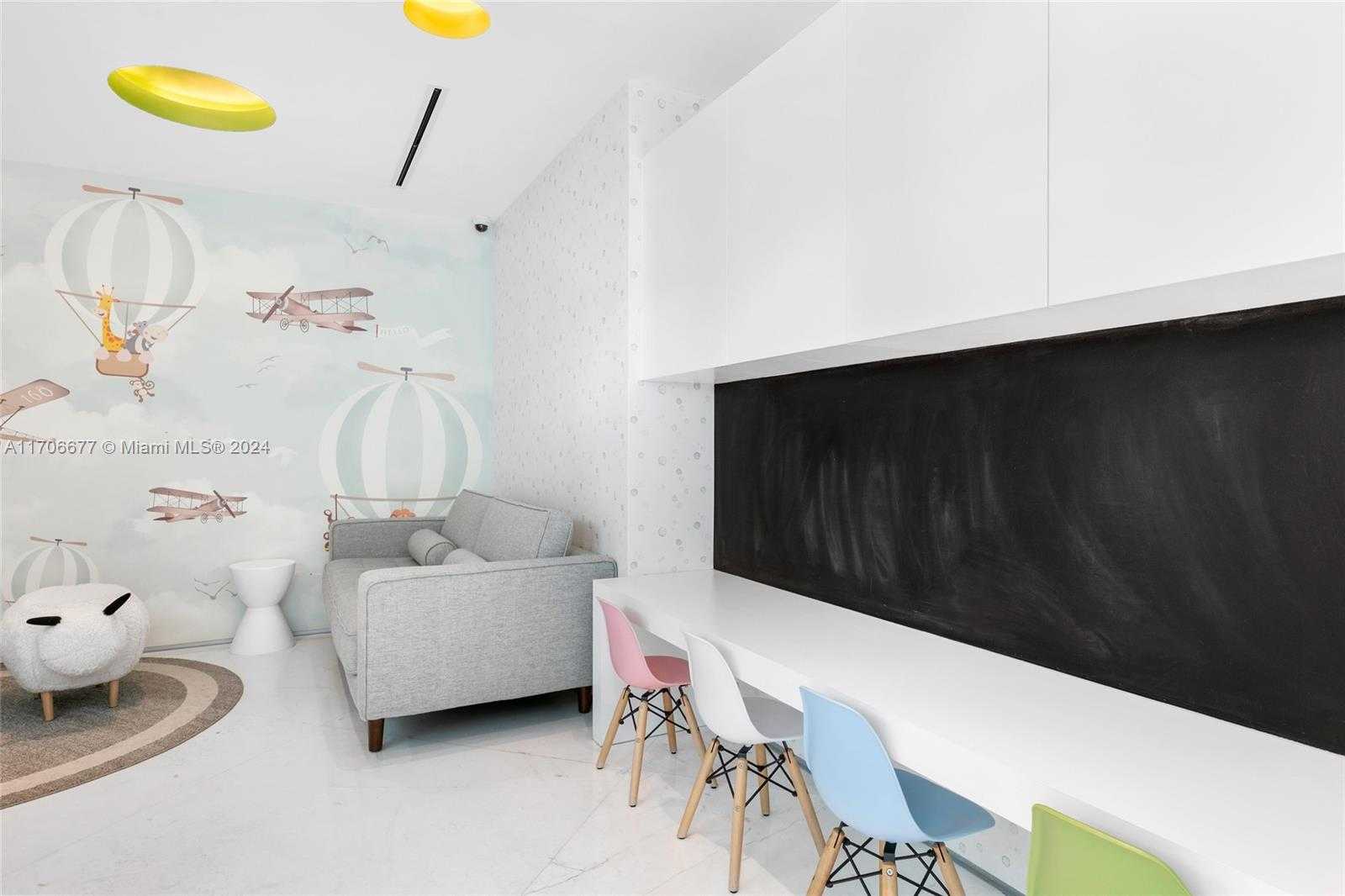 Small Image of 300 SOUTH POINTE DRIVE #801, Miami Beach Number 32
