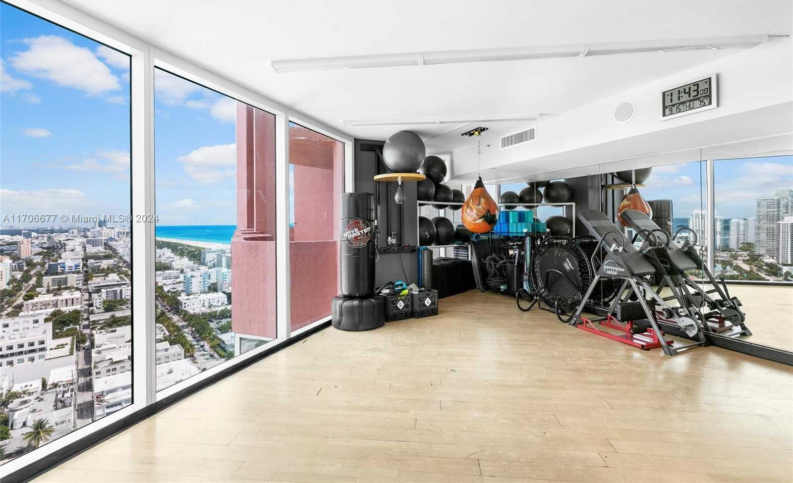Small Image of 300 SOUTH POINTE DRIVE #801, Miami Beach Number 33