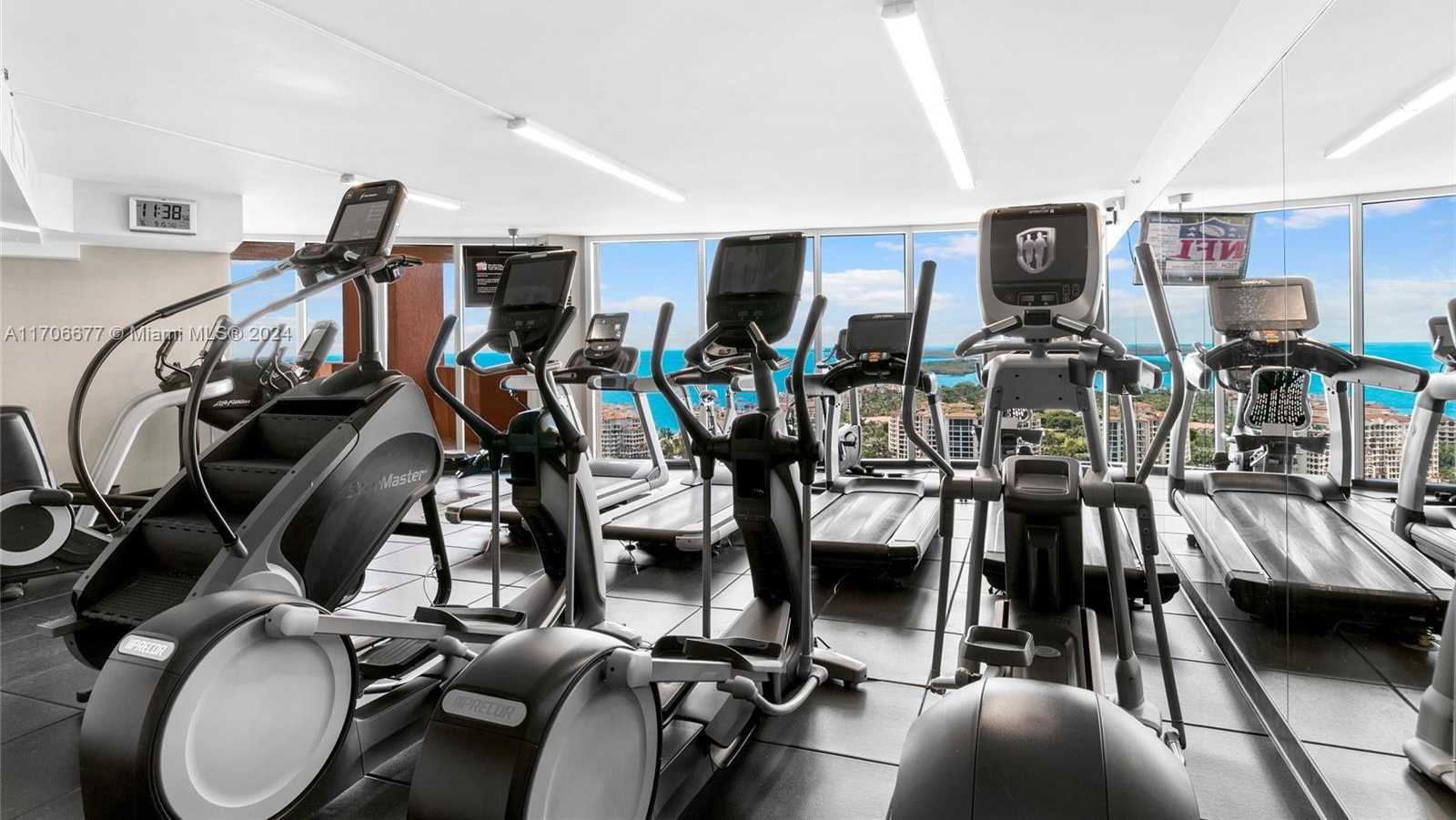 Small Image of 300 SOUTH POINTE DRIVE #801, Miami Beach Number 34