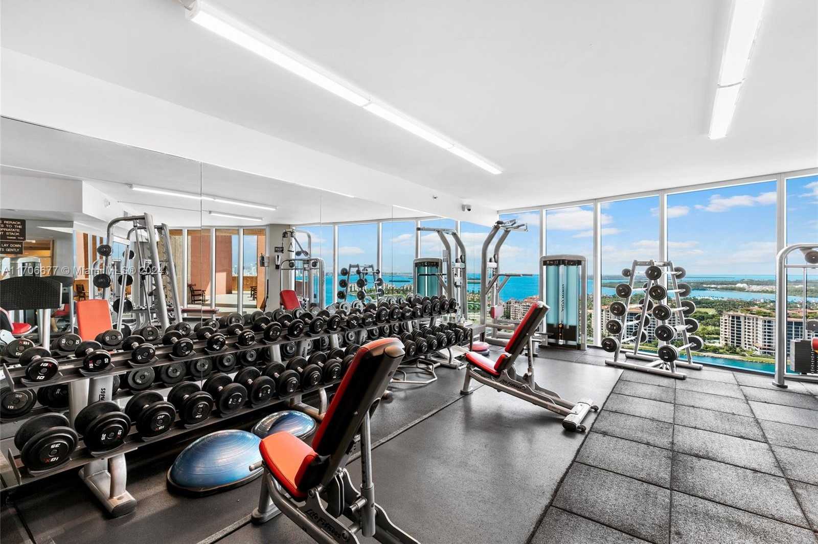 Small Image of 300 SOUTH POINTE DRIVE #801, Miami Beach Number 35
