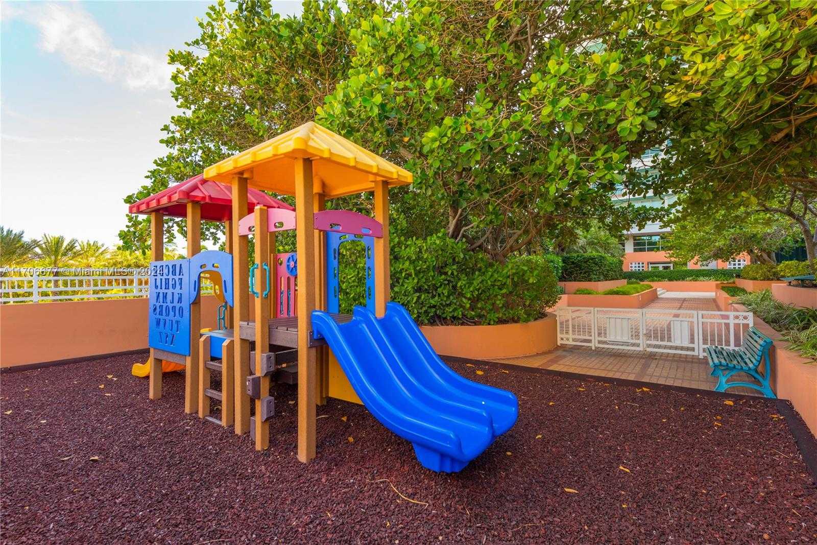 Small Image of 300 SOUTH POINTE DRIVE #801, Miami Beach Number 38