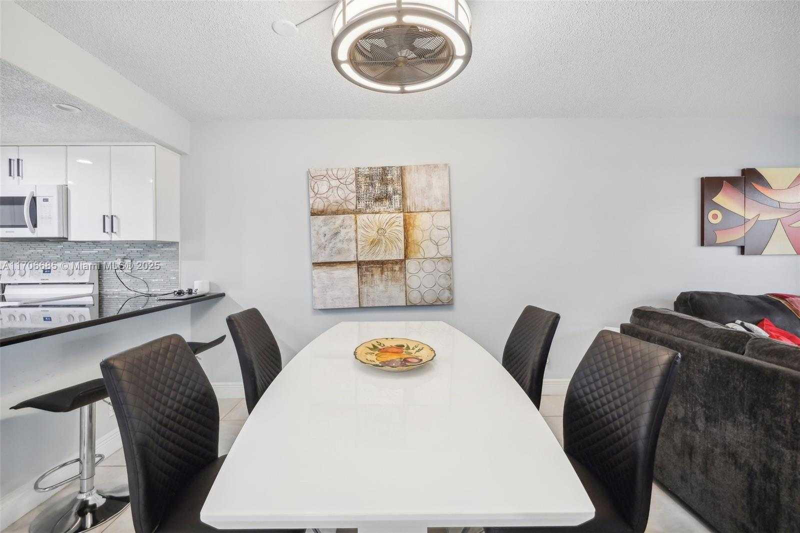 Small Image of 3170 HOLIDAY SPRINGS BLVD #6-108, Margate Number 14
