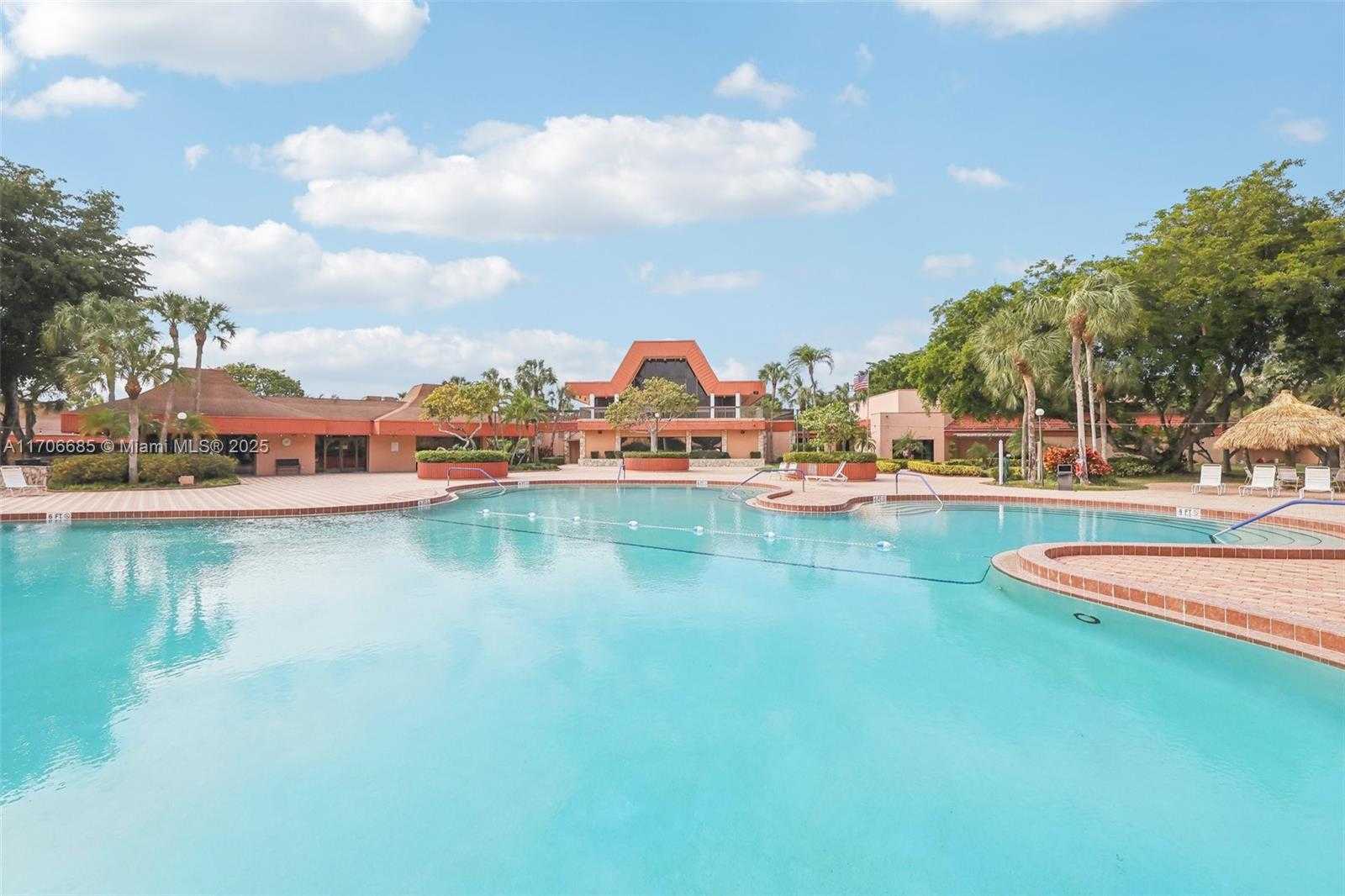 Small Image of 3170 HOLIDAY SPRINGS BLVD #6-108, Margate Number 28