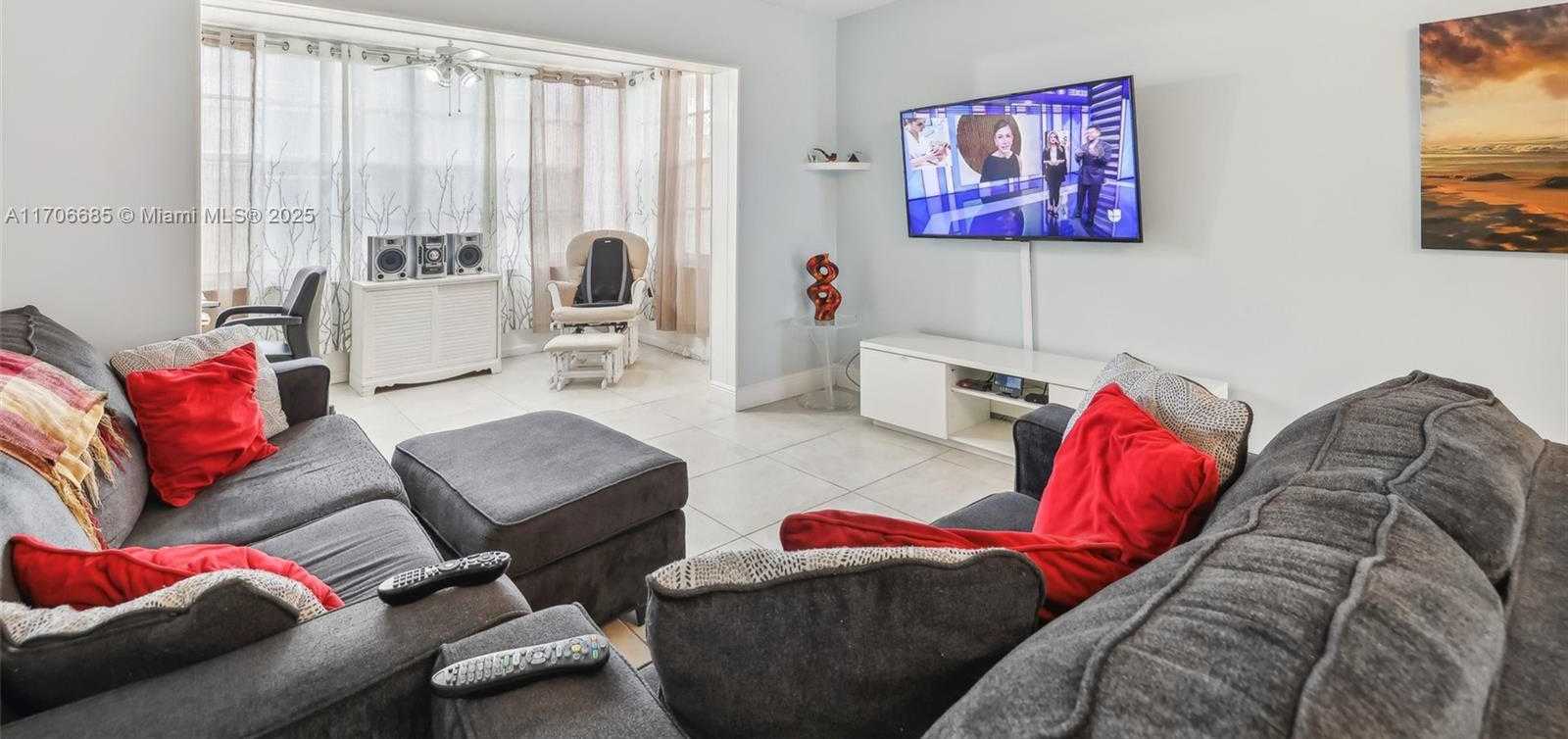 Small Image of 3170 HOLIDAY SPRINGS BLVD #6-108, Margate Number 9