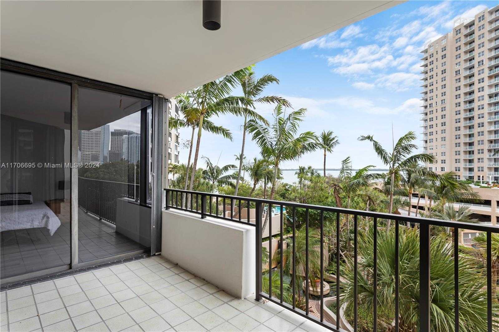 Small Image of 520 BRICKELL KEY DR #A513, Miami Number 14