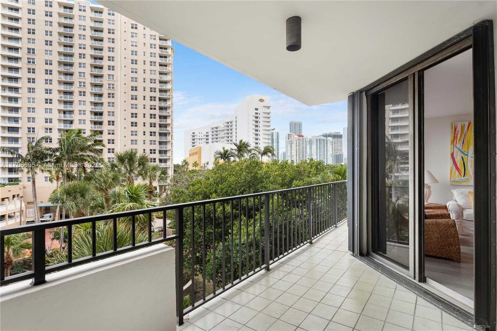 Small Image of 520 BRICKELL KEY DR #A513, Miami Number 15