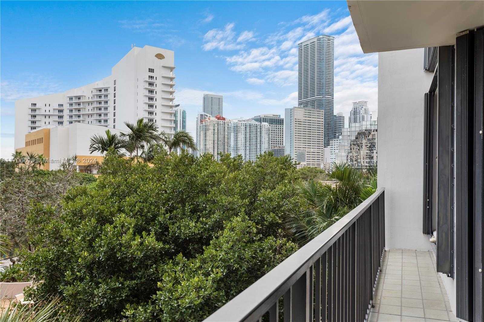 Small Image of 520 BRICKELL KEY DR #A513, Miami Number 16