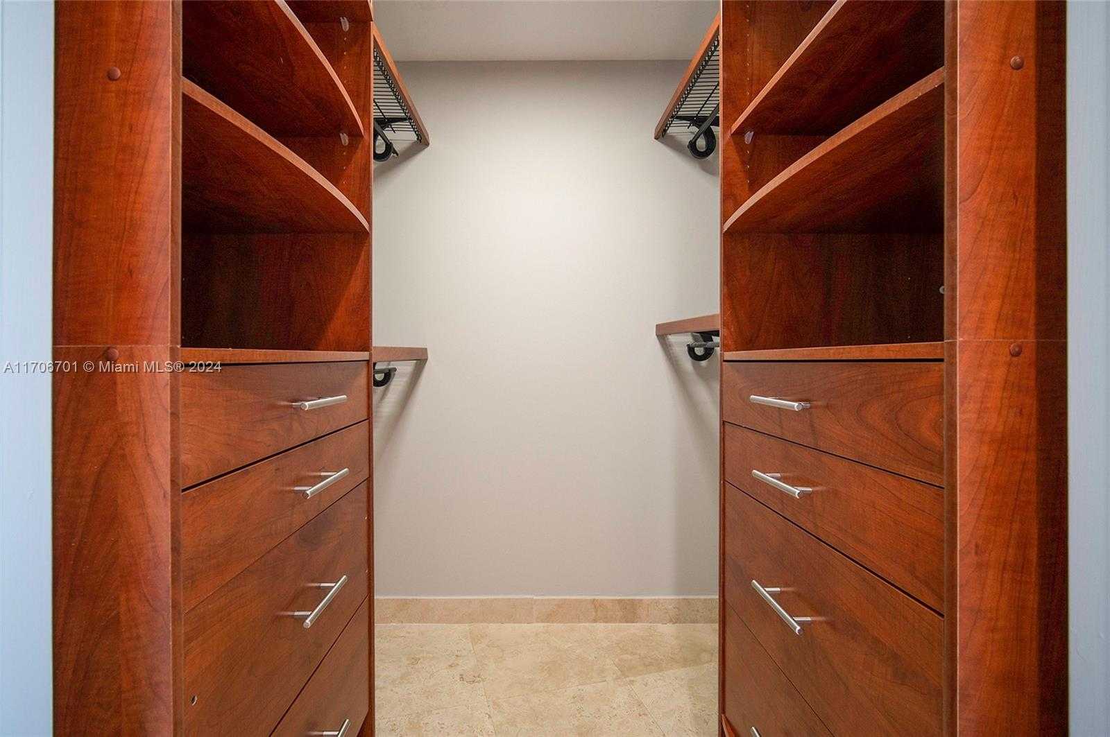 Small Image of 400 ALTON RD #2309, Miami Beach Number 23
