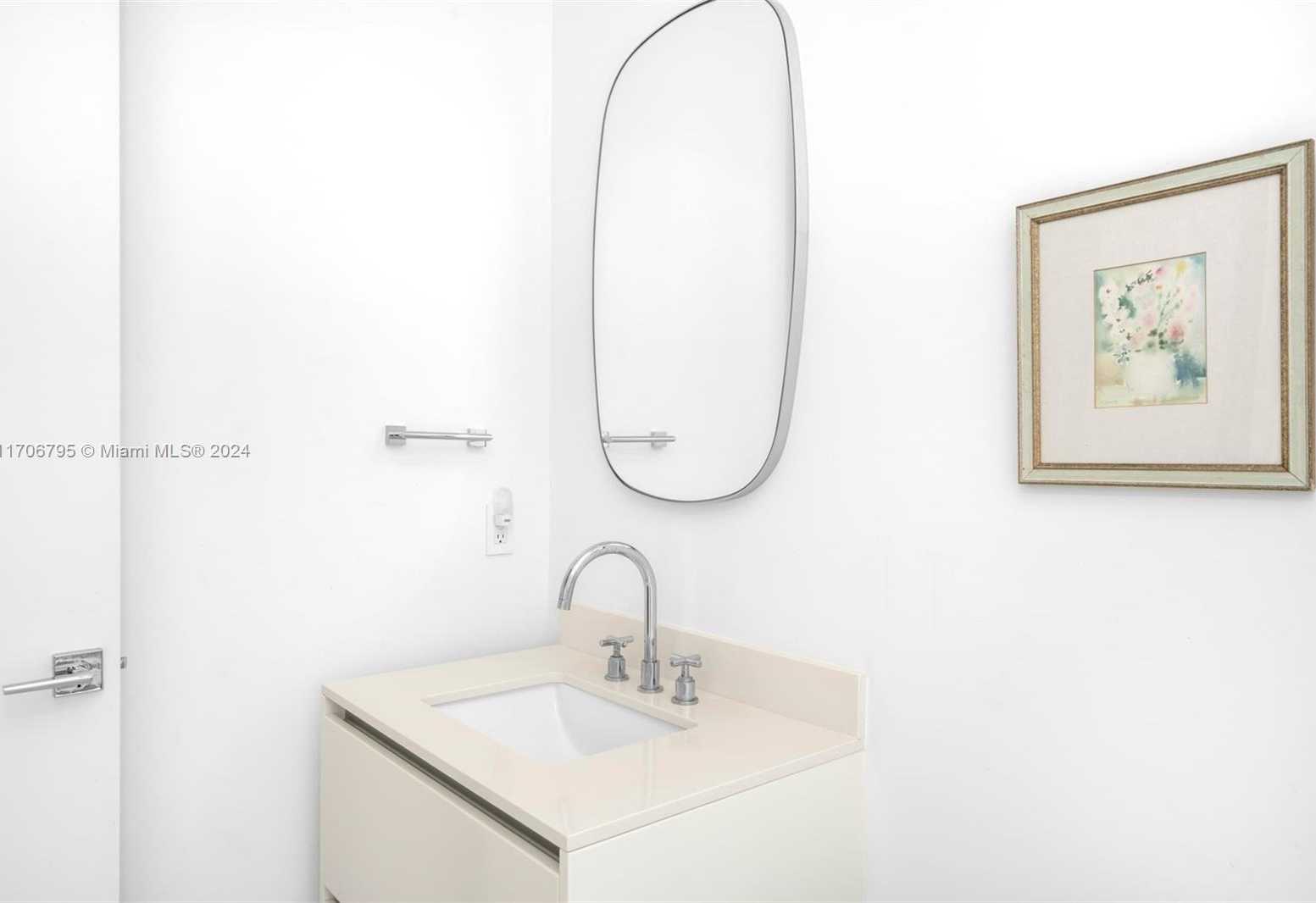 Small Image of 2811 SOUTH BAYSHORE DR #20BC, Miami Number 22