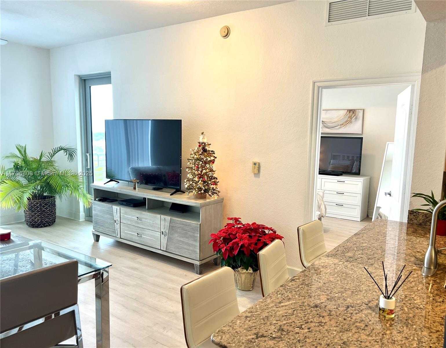 Small Image of 1830 RADIUS DR #1203, Hollywood Number 14