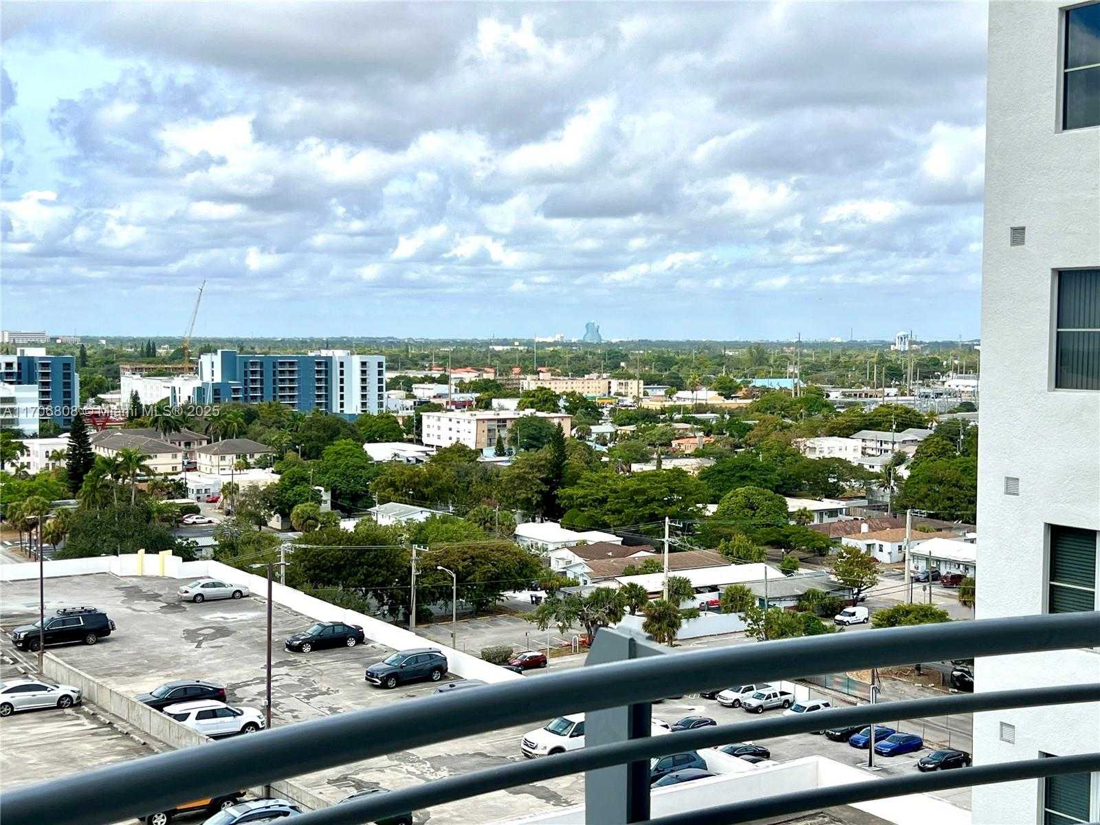 Small Image of 1830 RADIUS DR #1203, Hollywood Number 24