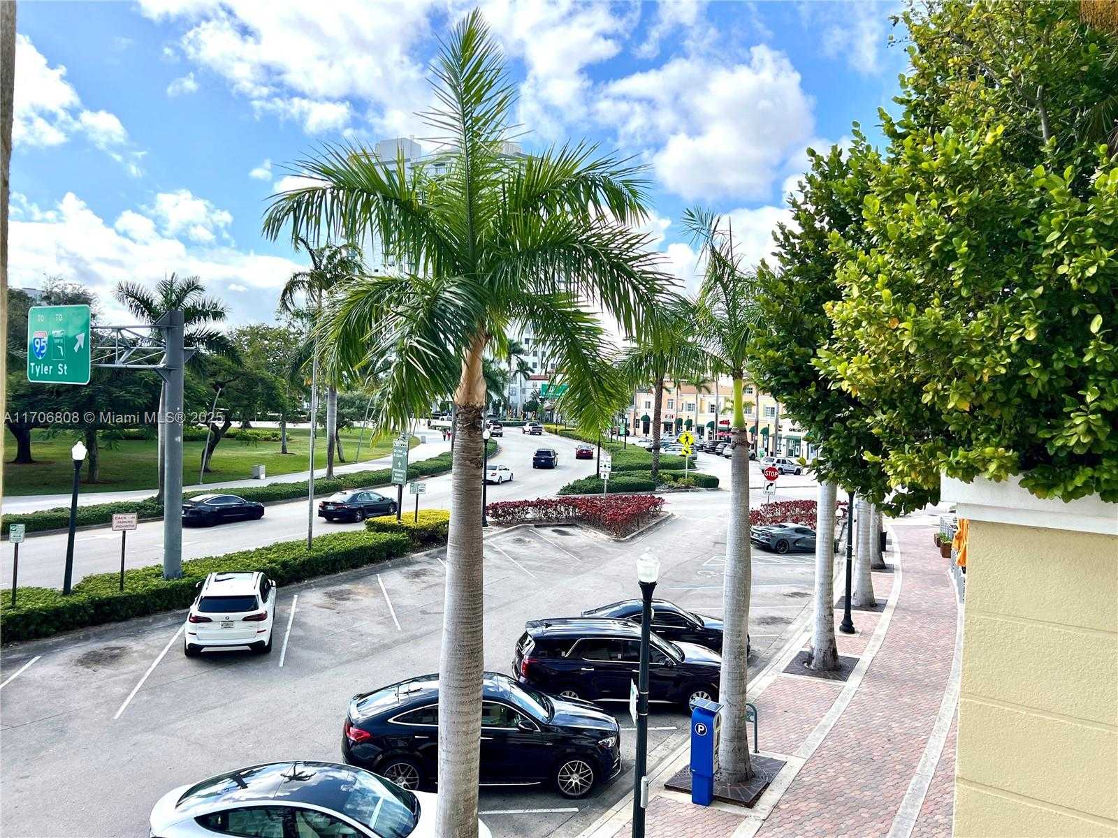 Small Image of 1830 RADIUS DR #1203, Hollywood Number 41