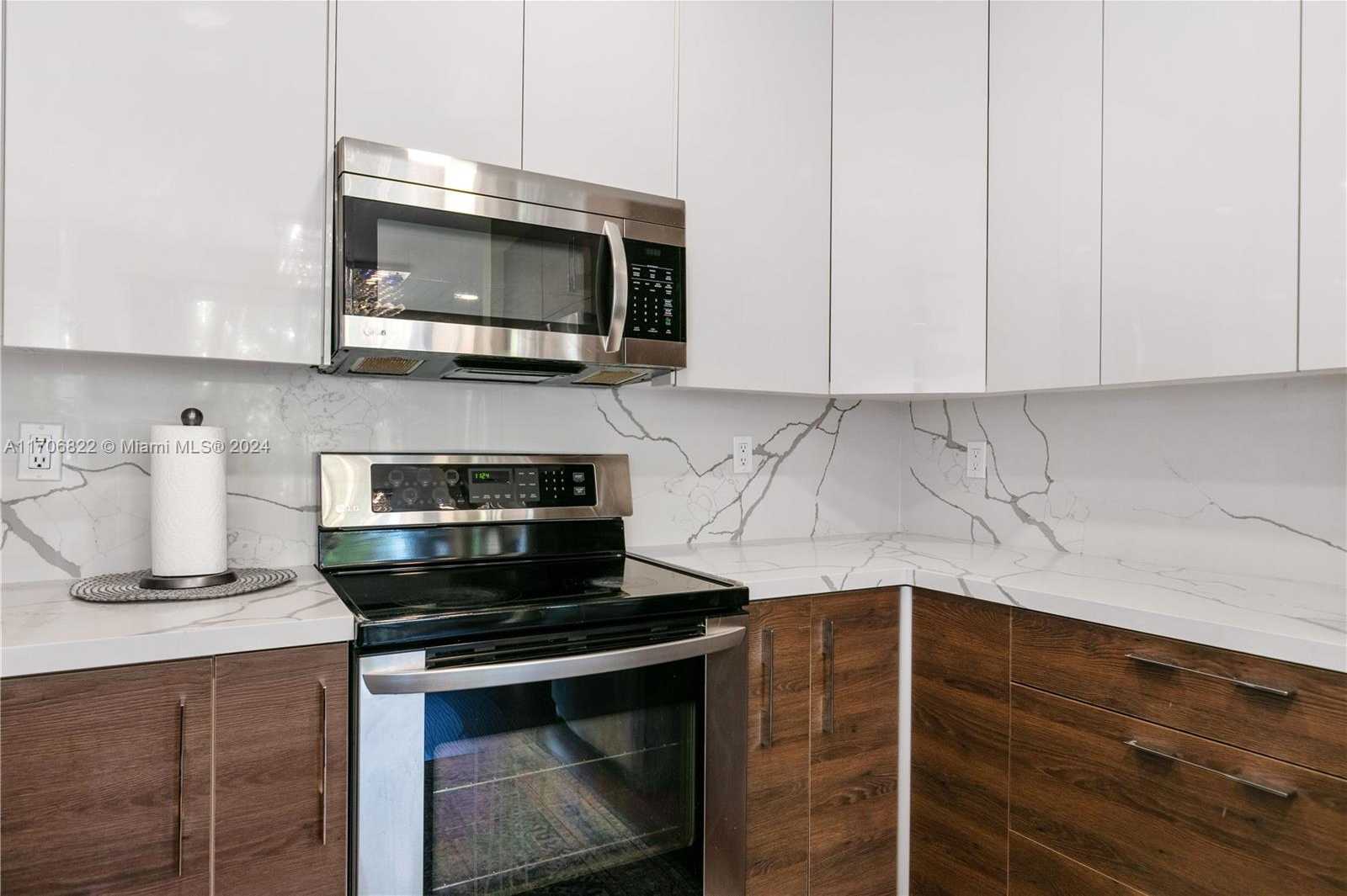 Small Image of 1564 YELLOWHEART WAY #1564, Hollywood Number 10