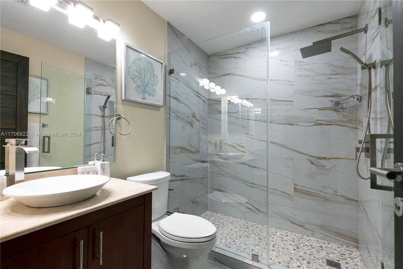 Small Image of 1564 YELLOWHEART WAY #1564, Hollywood Number 38