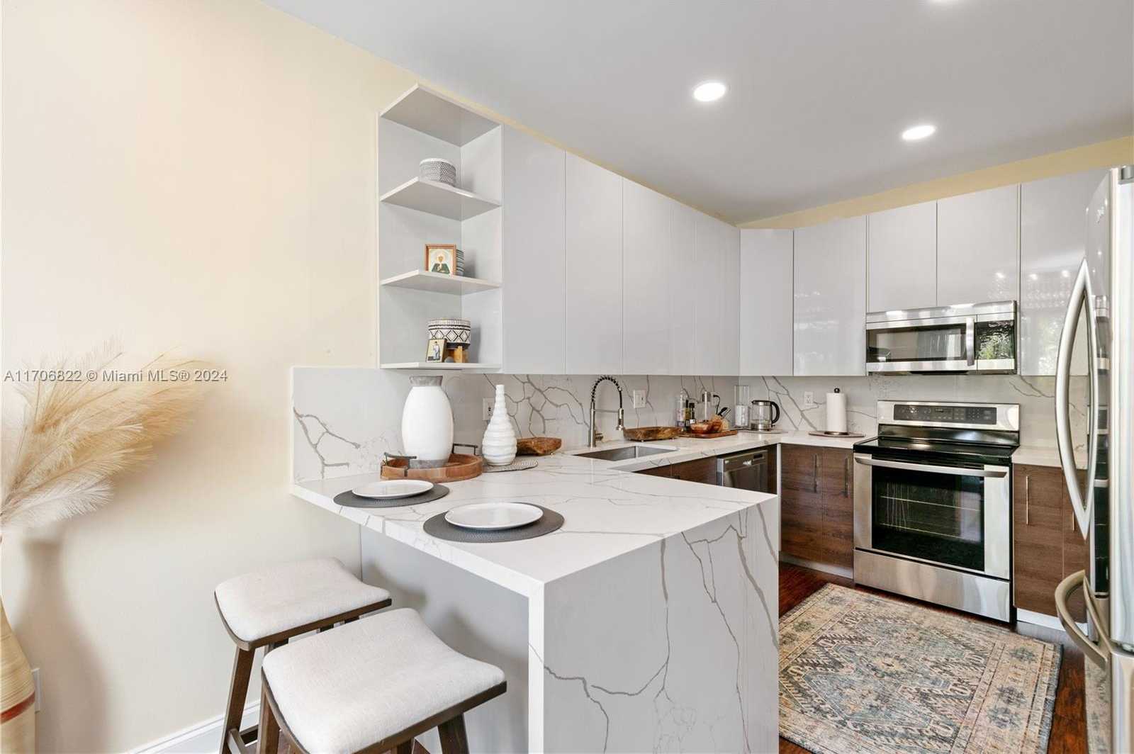 Small Image of 1564 YELLOWHEART WAY #1564, Hollywood Number 8