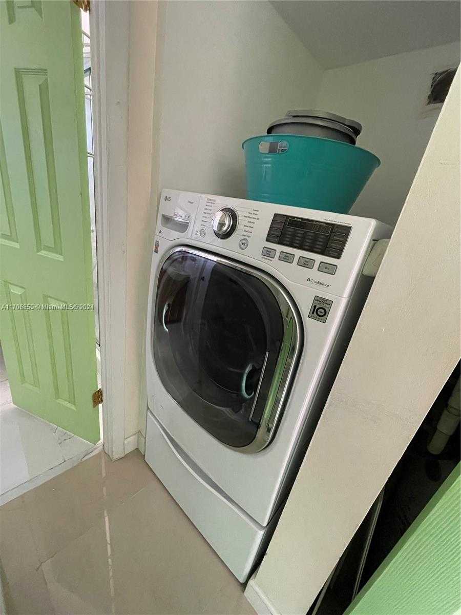 Imagen de Pequeño Objeto