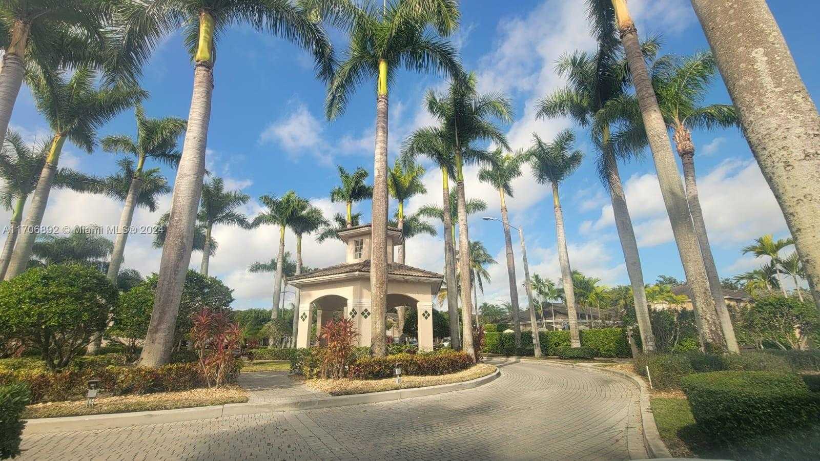 Small Image of 5660 NORTH WEST 115TH CT #204, Doral Number 11