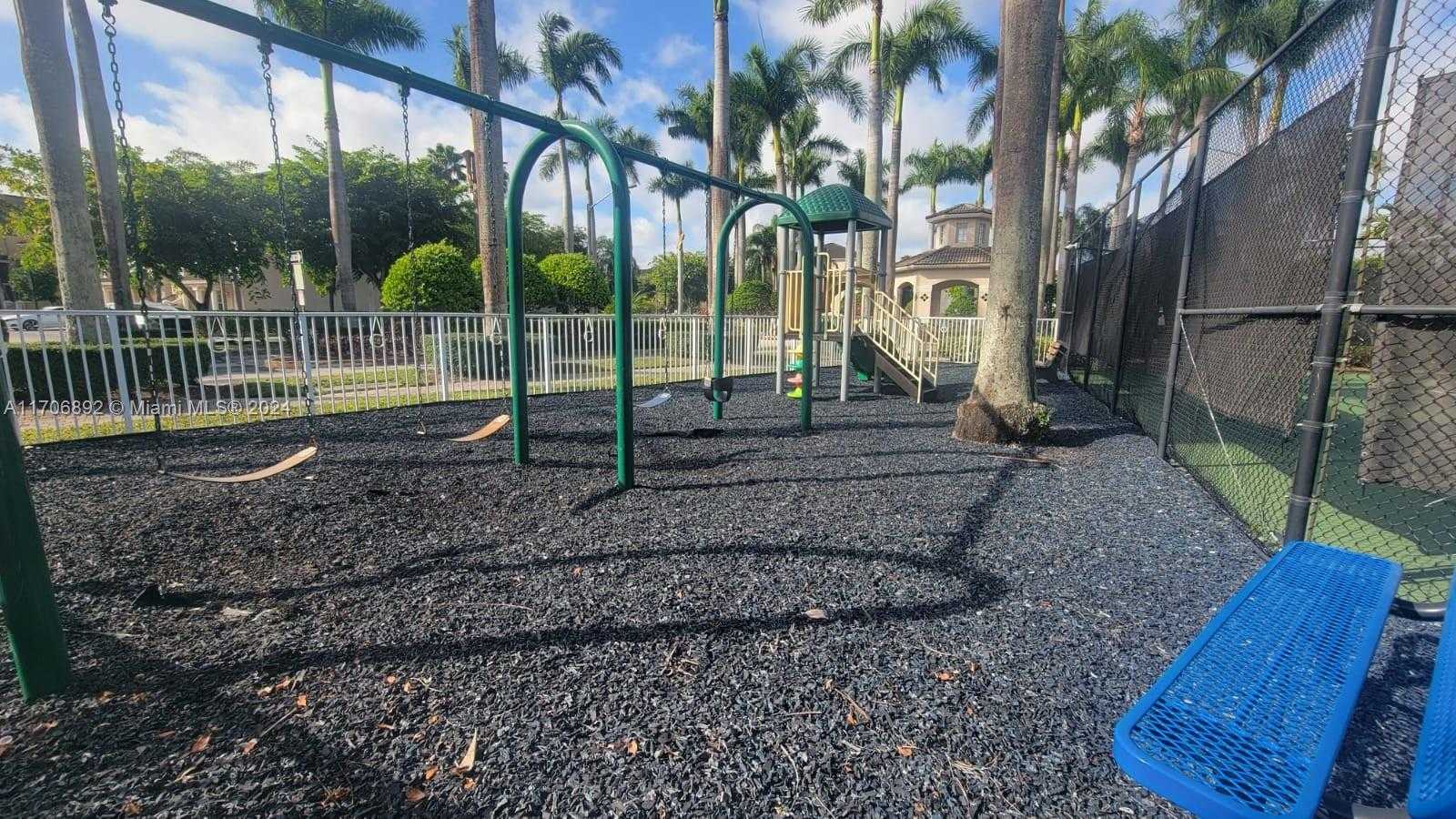 Small Image of 5660 NORTH WEST 115TH CT #204, Doral Number 16