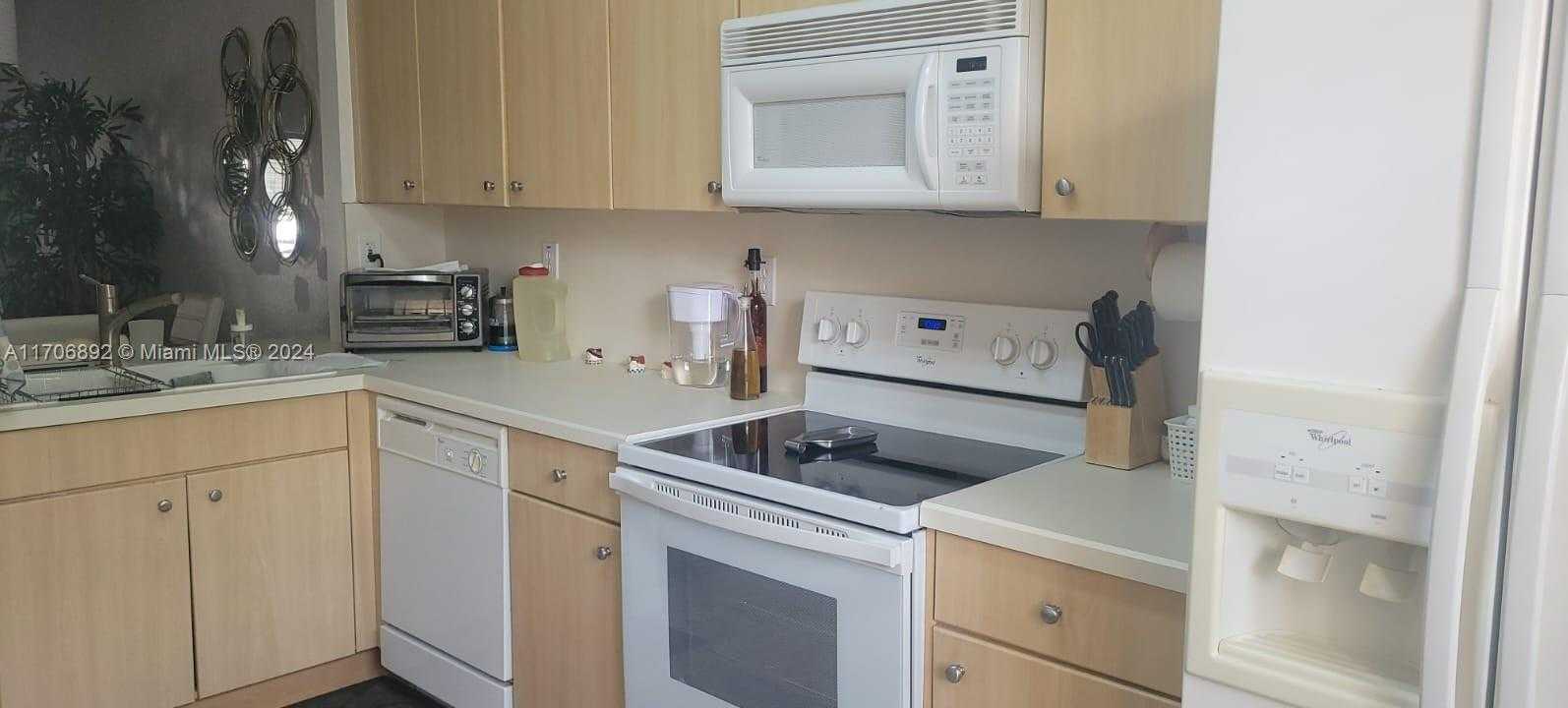 Small Image of 5660 NORTH WEST 115TH CT #204, Doral Number 5