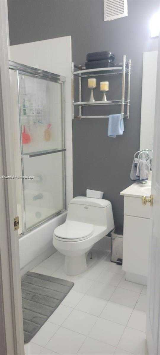 Small Image of 5660 NORTH WEST 115TH CT #204, Doral Number 9