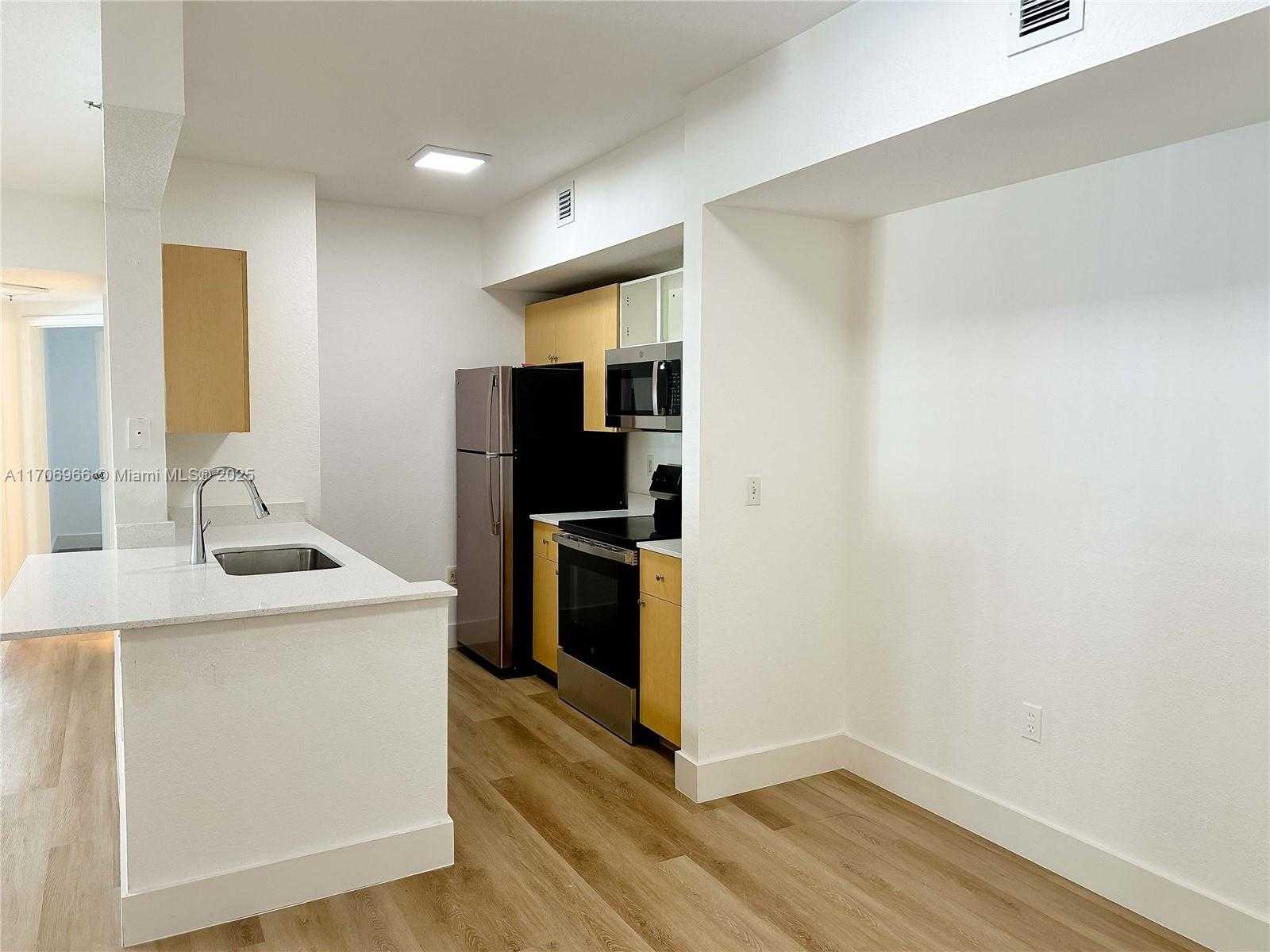 Small Image of 2564 CENTERGATE DR #208, Miramar Number 12