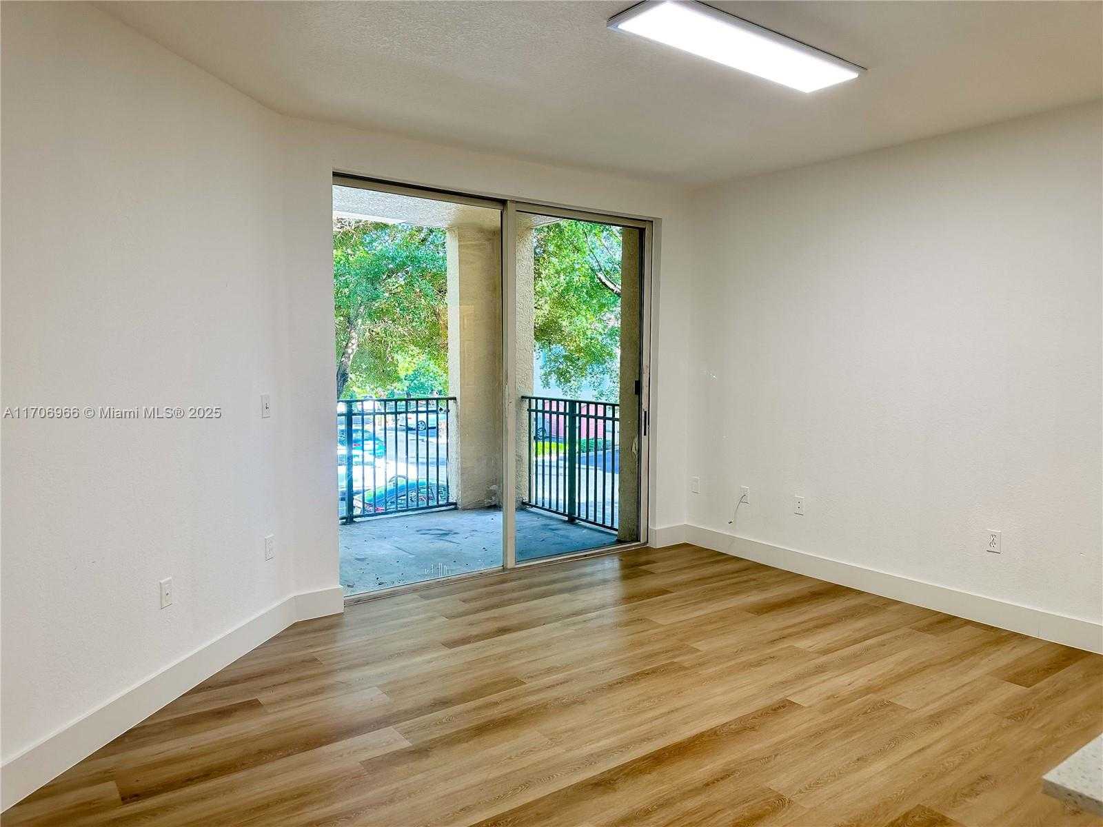 Small Image of 2564 CENTERGATE DR #208, Miramar Number 13