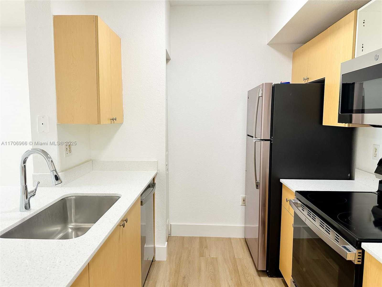 Small Image of 2564 CENTERGATE DR #208, Miramar Number 19