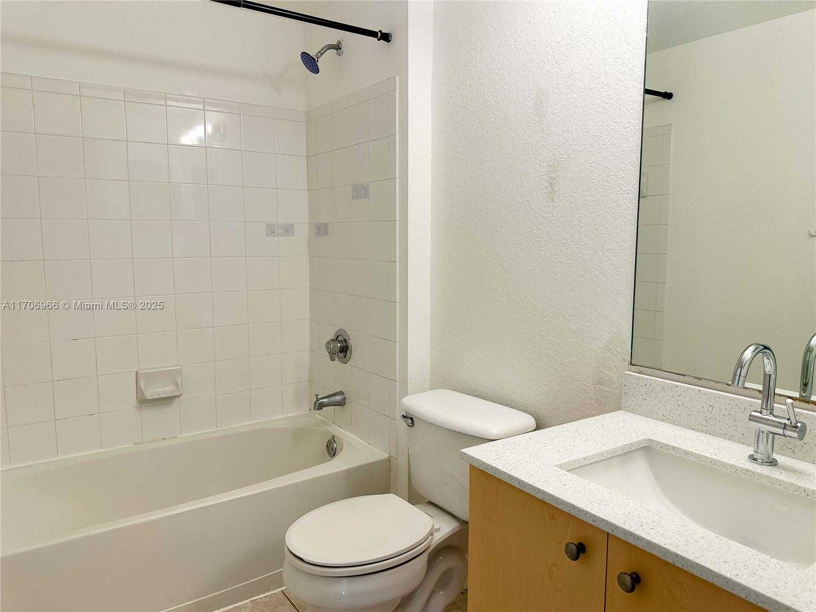 Small Image of 2564 CENTERGATE DR #208, Miramar Number 23