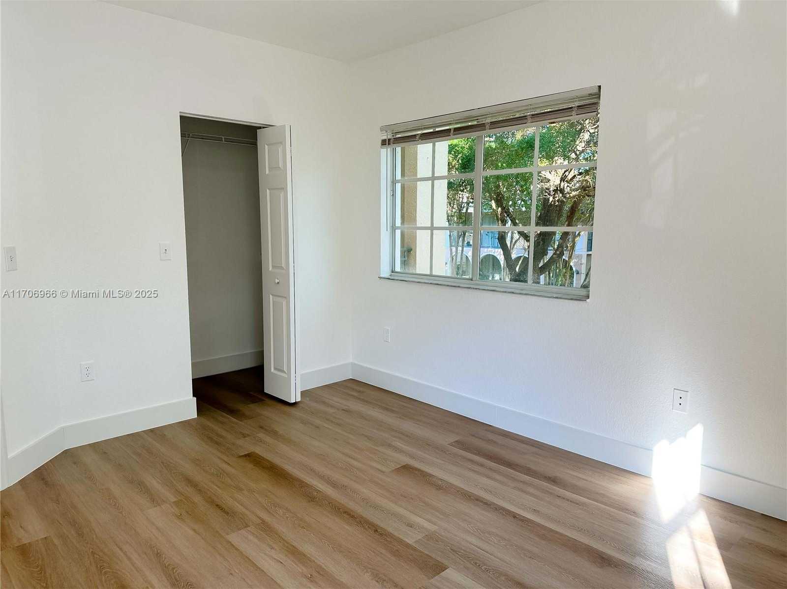 Small Image of 2564 CENTERGATE DR #208, Miramar Number 30