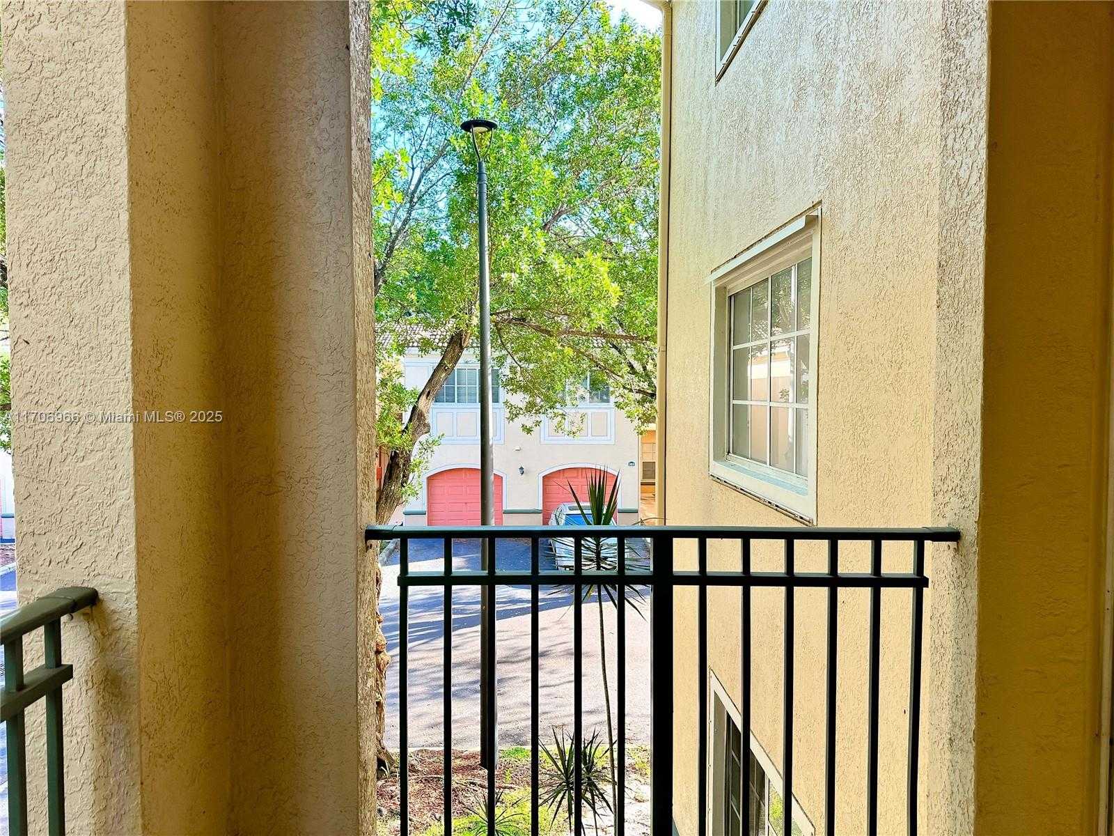 Small Image of 2564 CENTERGATE DR #208, Miramar Number 32