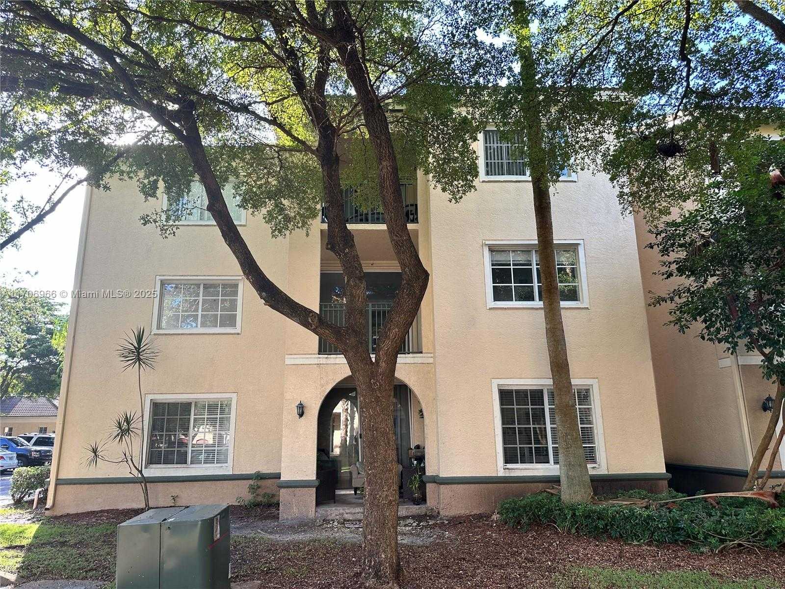 Small Image of 2564 CENTERGATE DR #208, Miramar Number 37