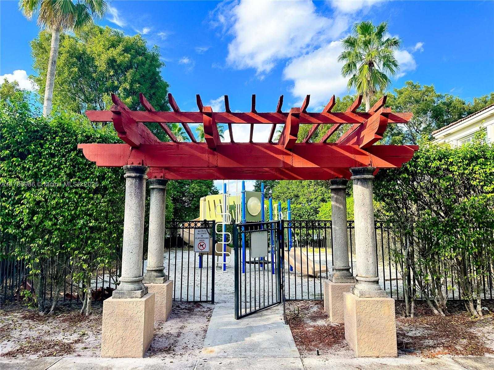 Small Image of 2564 CENTERGATE DR #208, Miramar Number 39