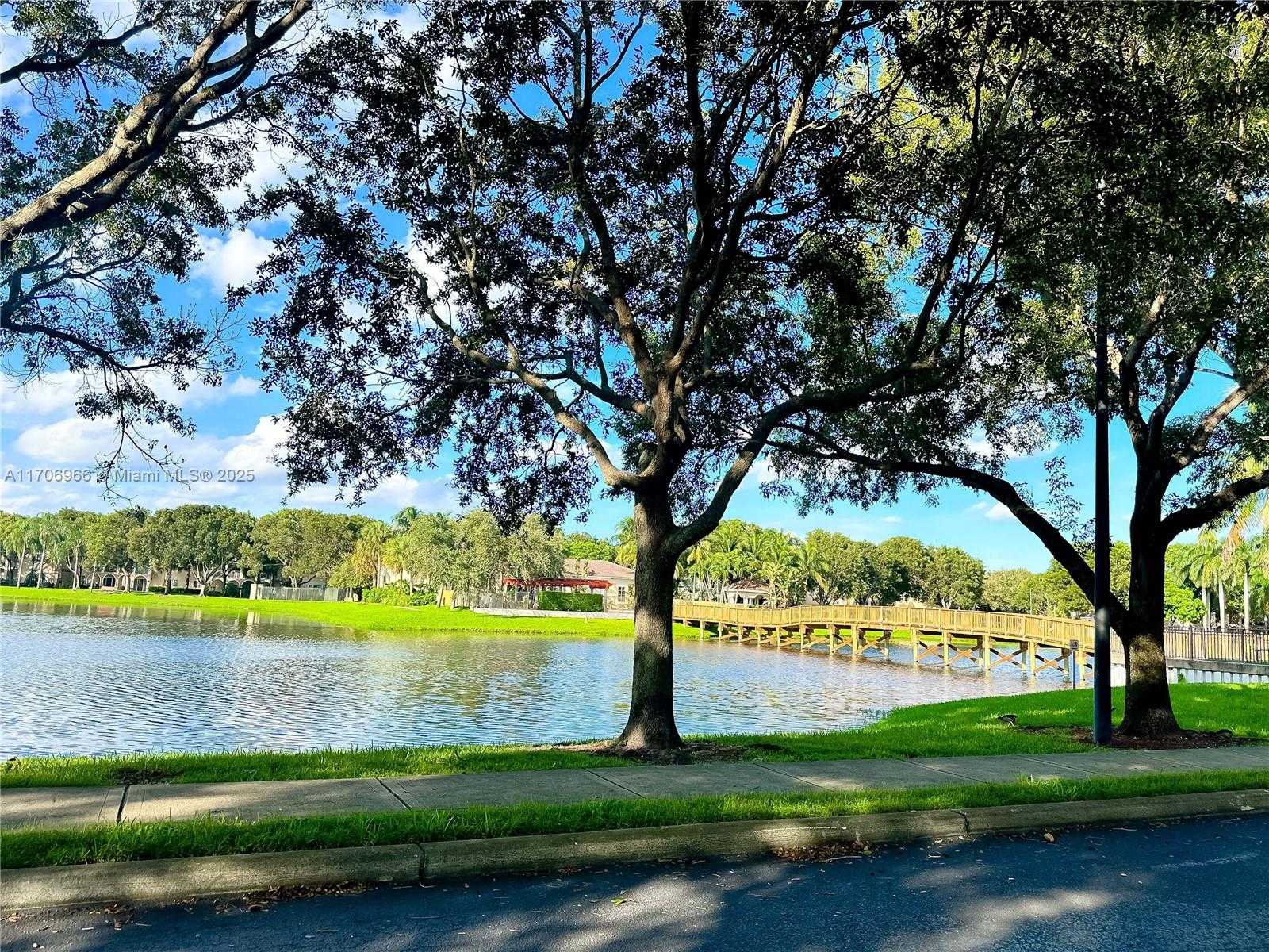 Small Image of 2564 CENTERGATE DR #208, Miramar Number 41