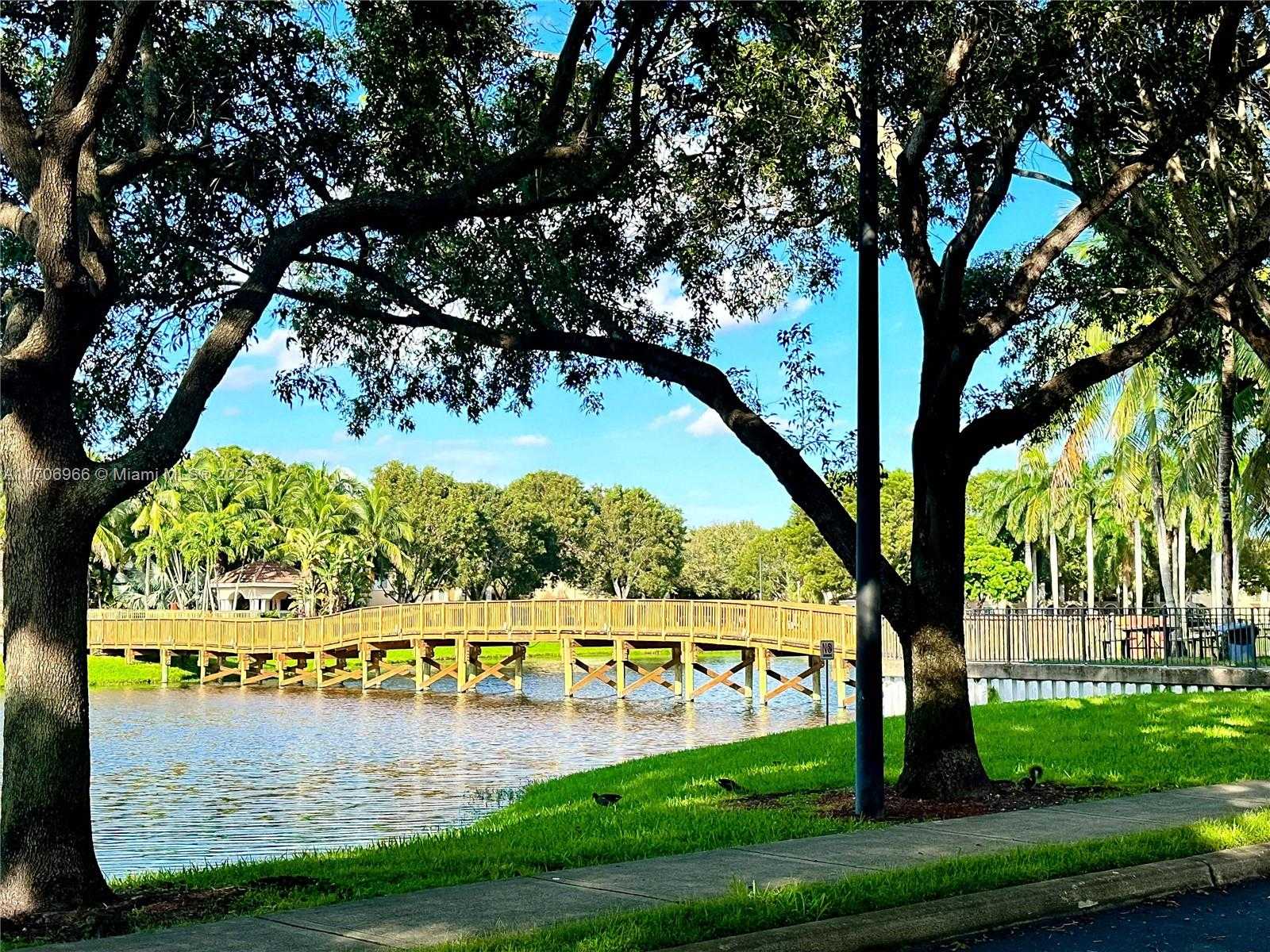 Small Image of 2564 CENTERGATE DR #208, Miramar Number 43