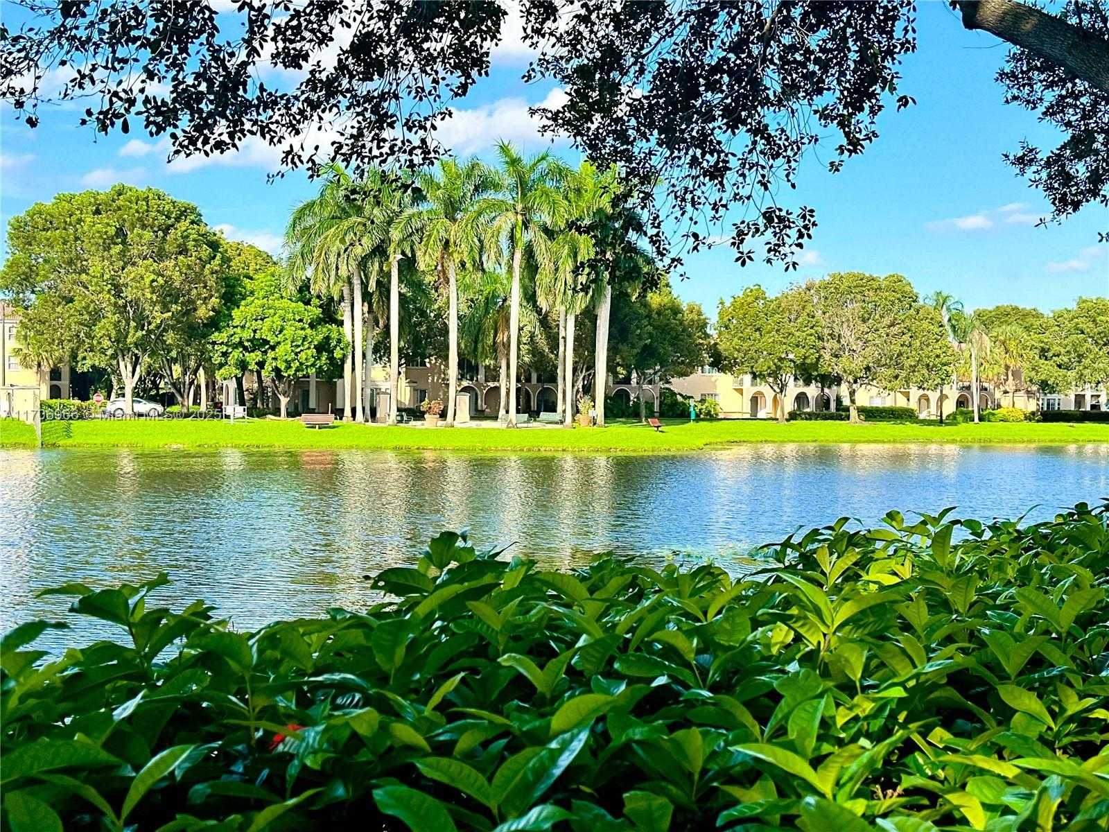 Small Image of 2564 CENTERGATE DR #208, Miramar Number 46