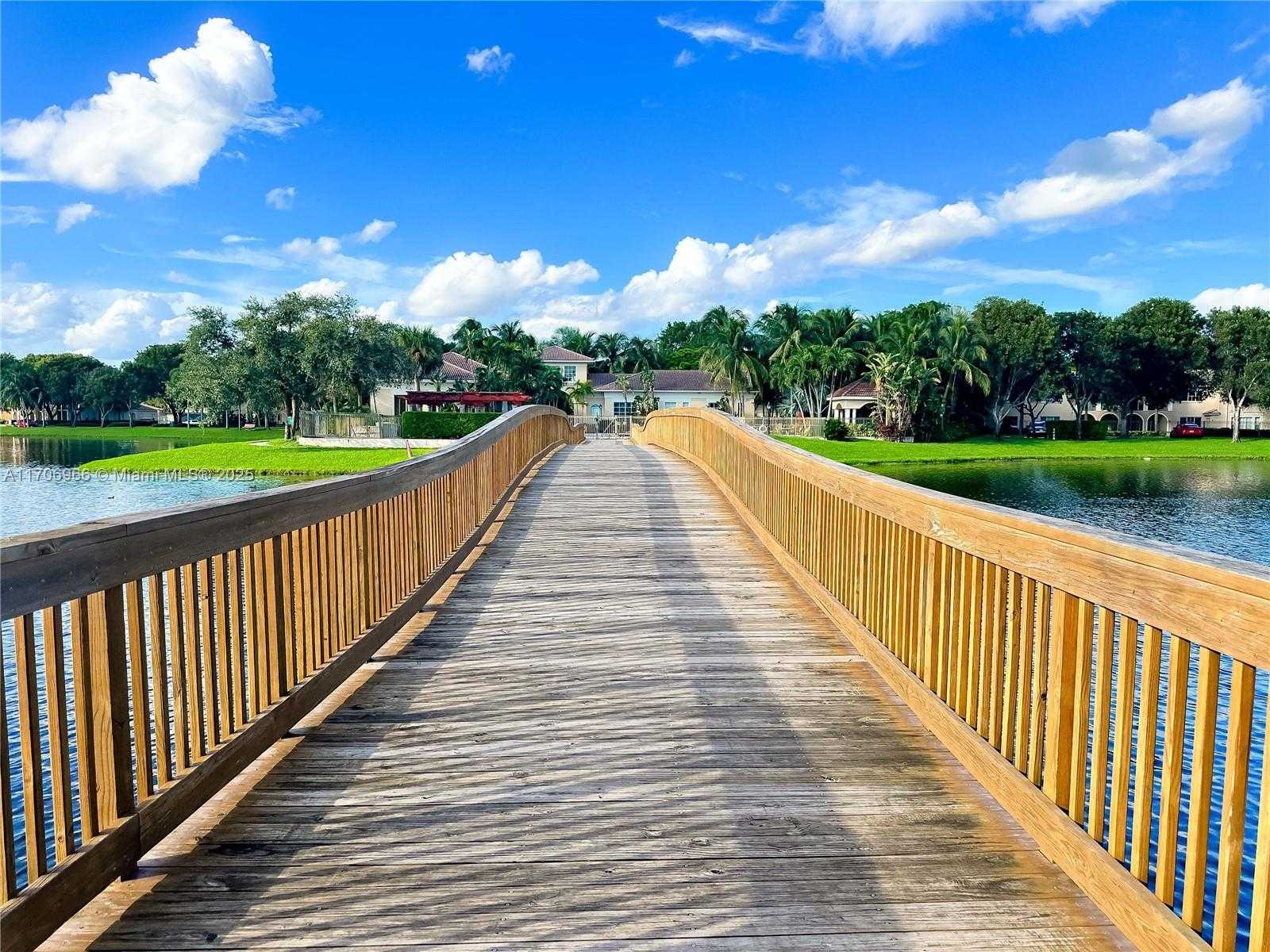 Small Image of 2564 CENTERGATE DR #208, Miramar Number 50