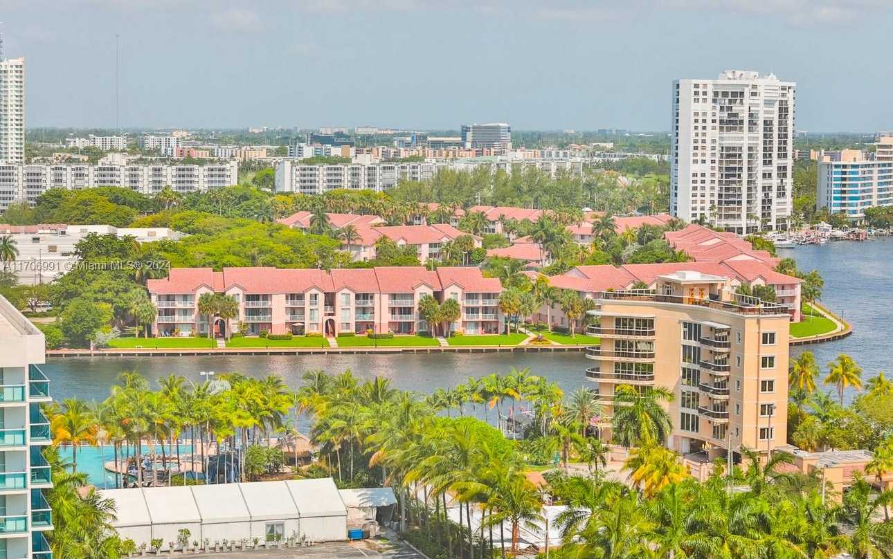 Small Image of 4001 SOUTH OCEAN DR #16K, Hollywood Number 2