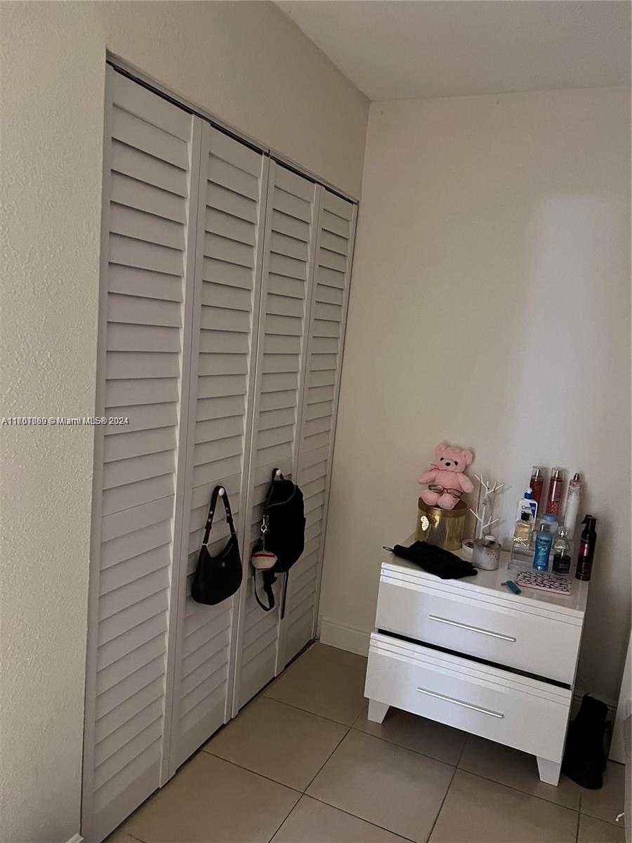 Small Image of 8875 FONTAINEBLEAU BLVD #203, Miami Number 10