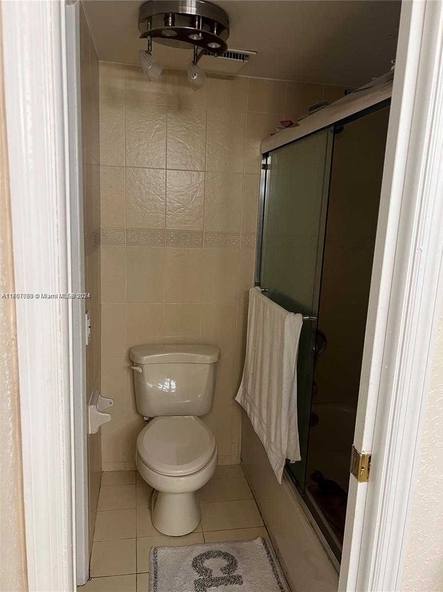 Small Image of 8875 FONTAINEBLEAU BLVD #203, Miami Number 13