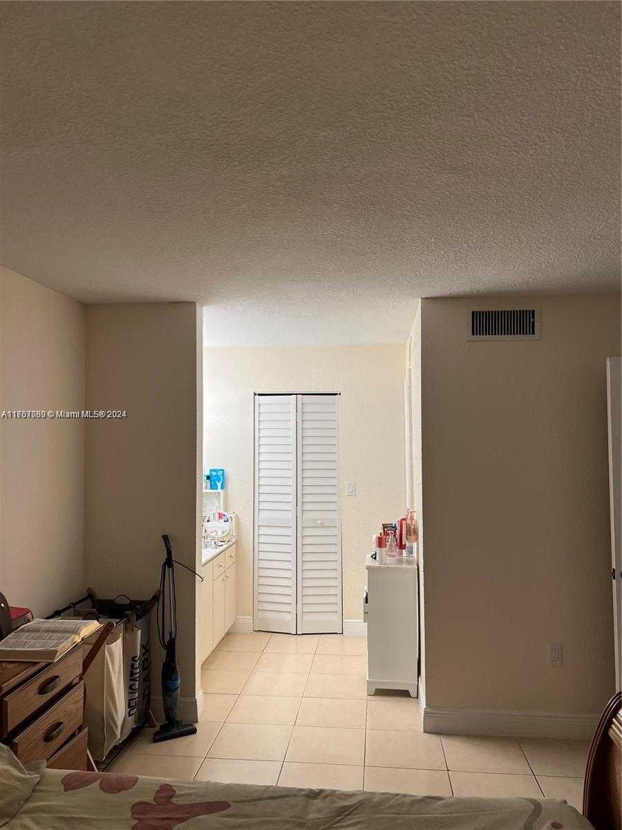 Small Image of 8875 FONTAINEBLEAU BLVD #203, Miami Number 19