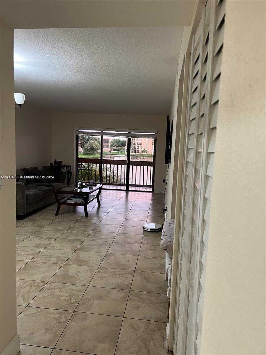 Small Image of 8875 FONTAINEBLEAU BLVD #203, Miami Number 3