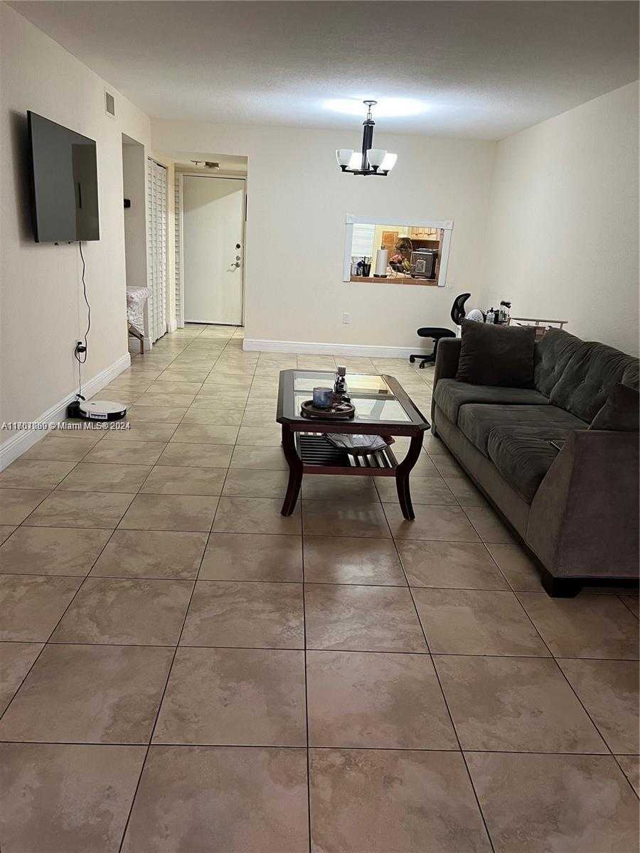 Small Image of 8875 FONTAINEBLEAU BLVD #203, Miami Number 4