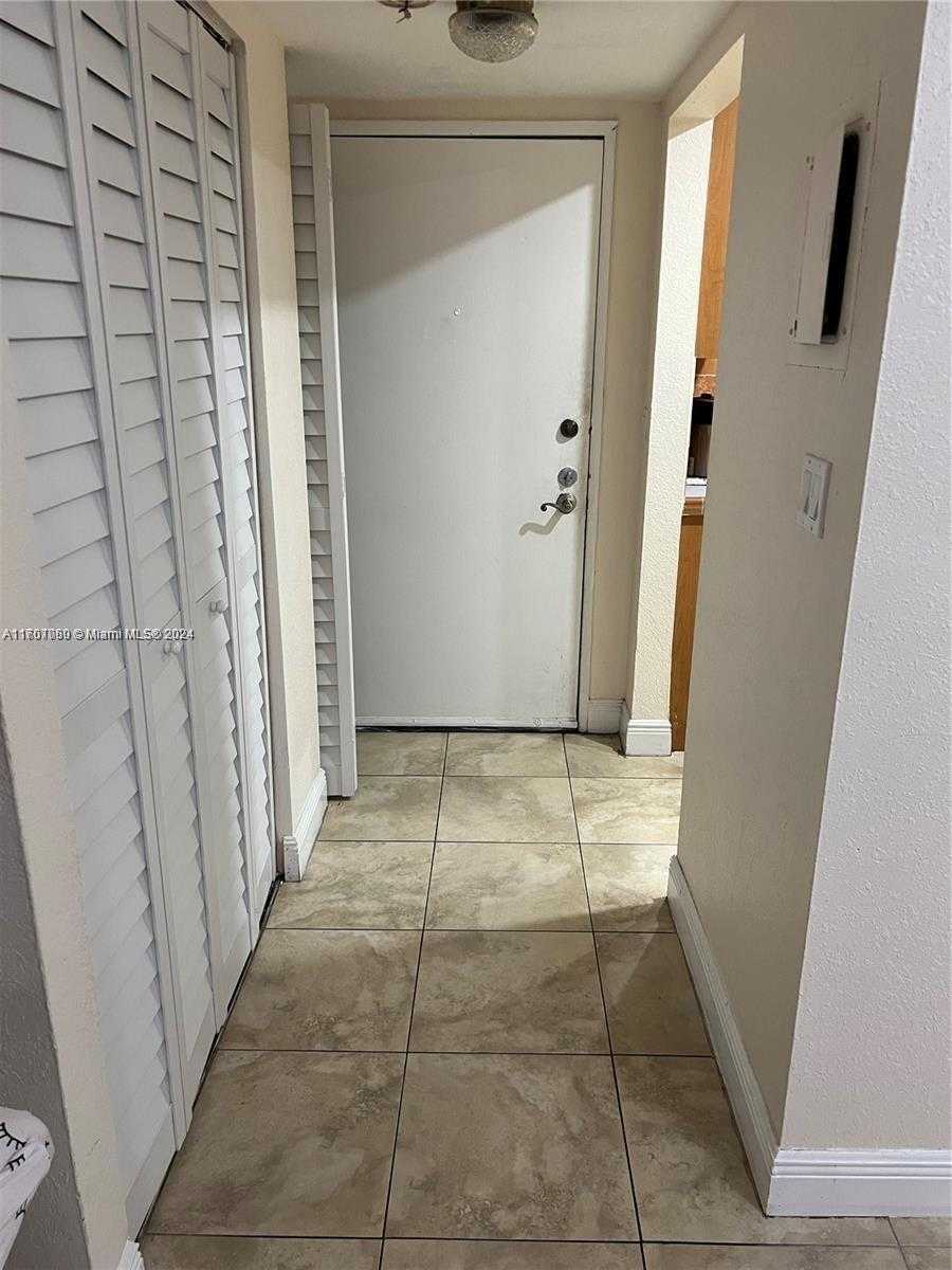 Small Image of 8875 FONTAINEBLEAU BLVD #203, Miami Number 9