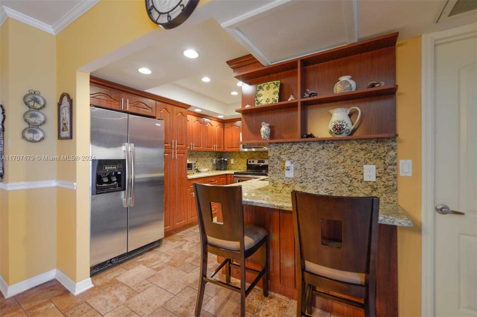 Small Image of 1965 SOUTH OCEAN DR #17D, Hallandale Beach Number 4